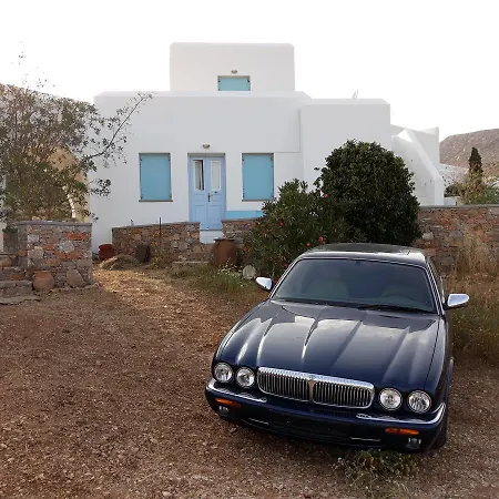 Zozo Сasa de vacaciones Karavostasis (Folegandros)